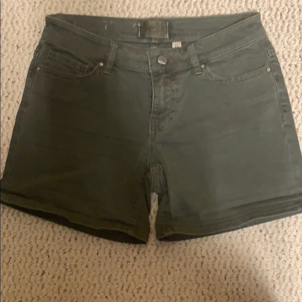 BKE Army green shorts